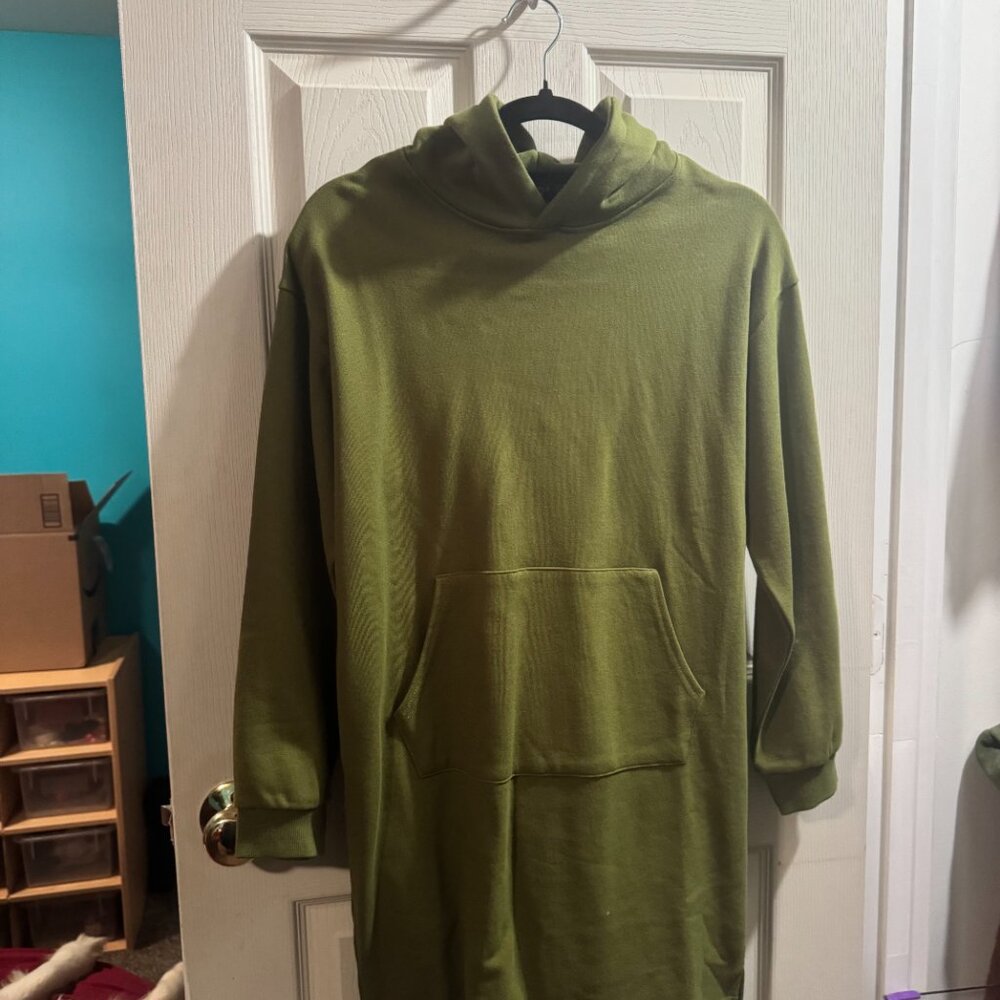 Sweatshirt dress bundle of 2 - NWOT - black/olive green girls 13/14
